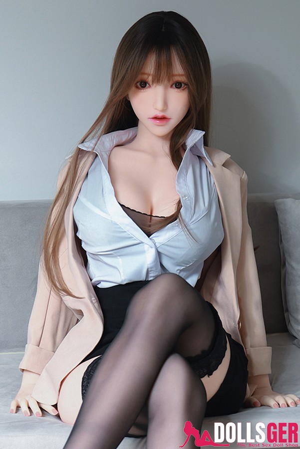 realistic sexdoll