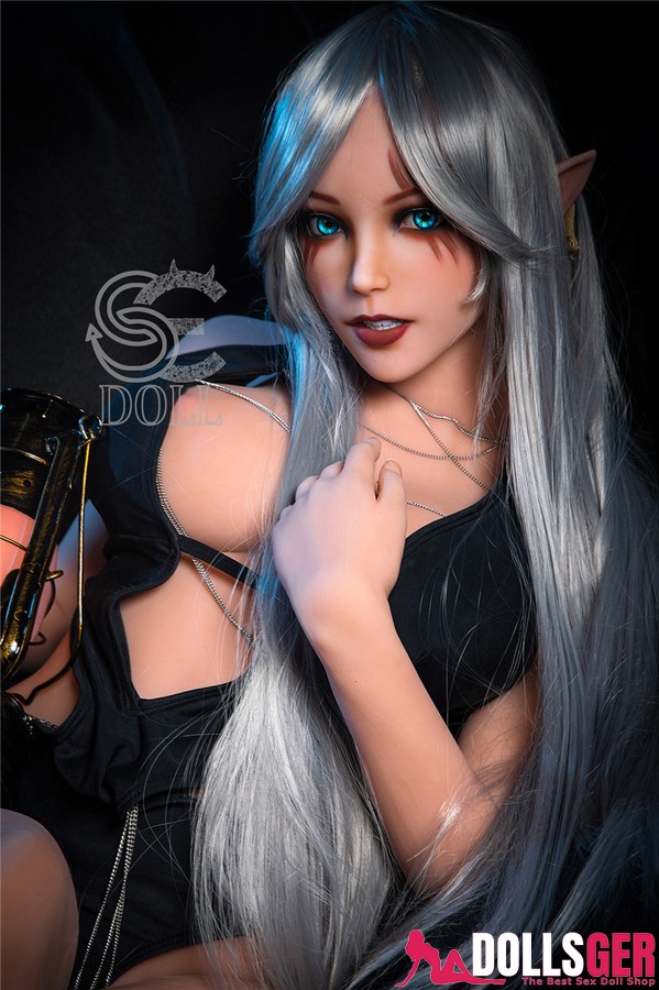 sexpuppe wird gefickt