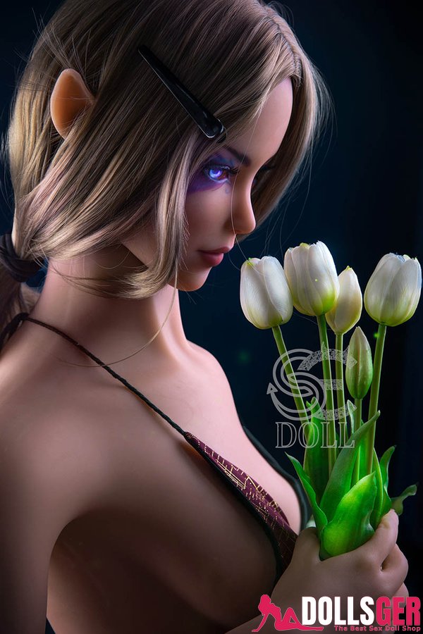 sexpuppe lebensgroß