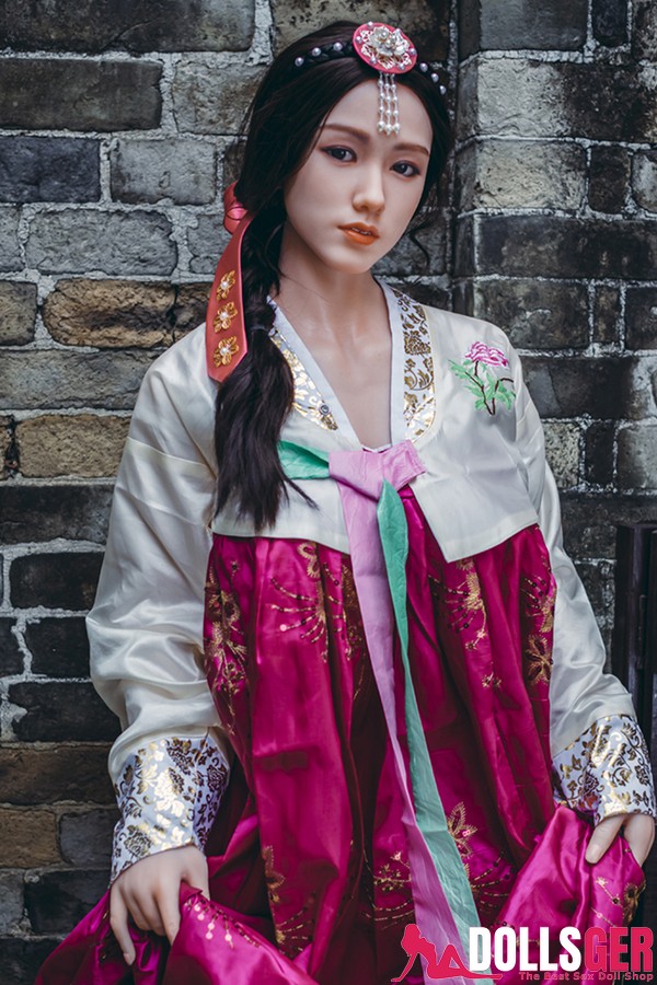 sexpuppe mit schwanz