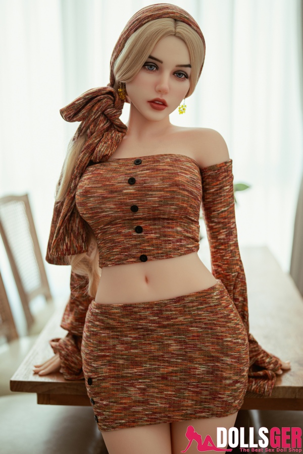 sex with sexual doll